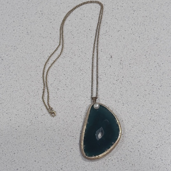 Green Asymmetrical Stone Necklace with Gold Bezel - Picture 3 of 3